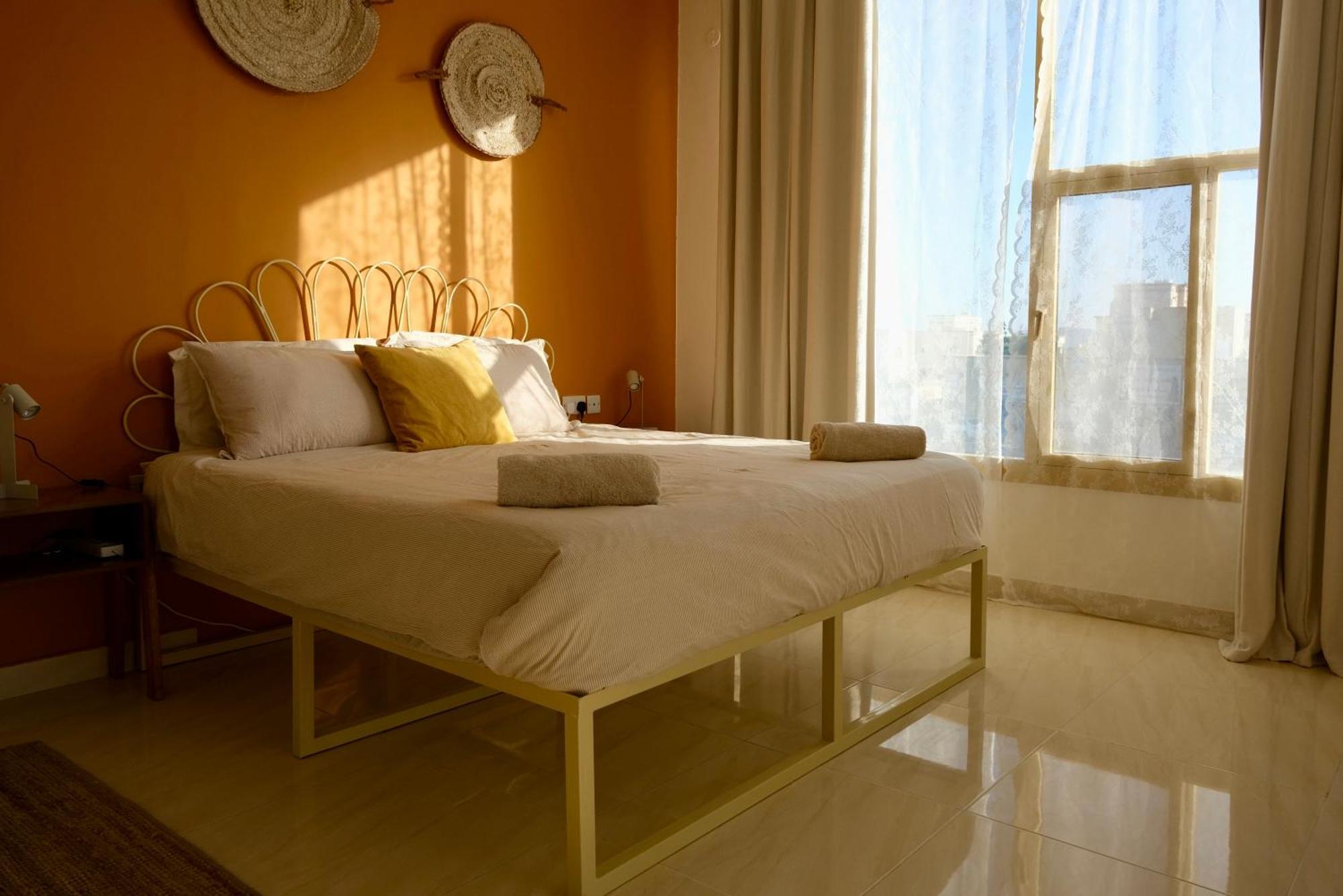 Al Rawnaq Apartment *